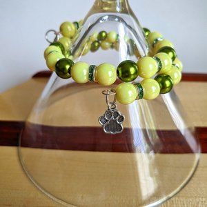 Green and yellow beaded "Cat Lover" memory wire bracelet